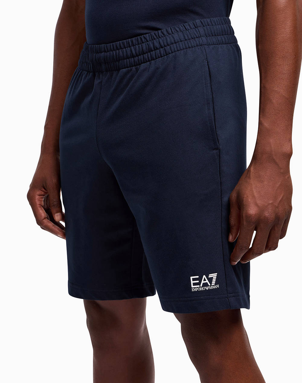 EA7 SHORTS