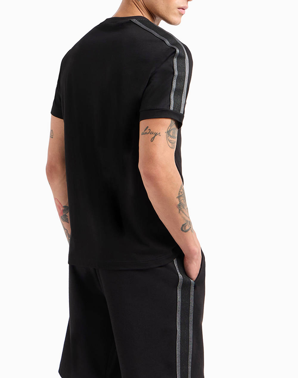EA7 T-SHIRT