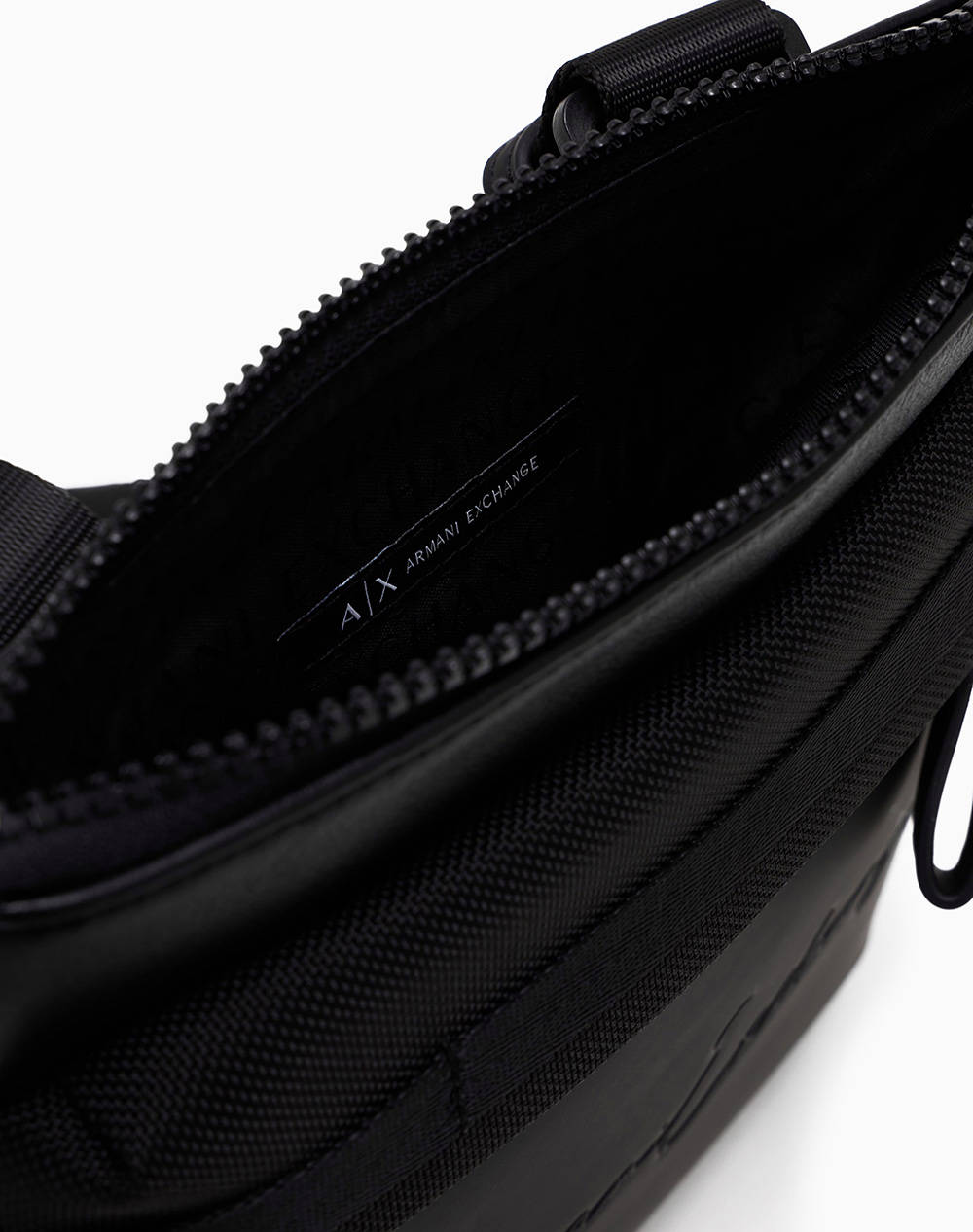 ARMANI EXCHANGE MESSENGER BAG (Dimensiuni: 23 x 23 x 2cm.)