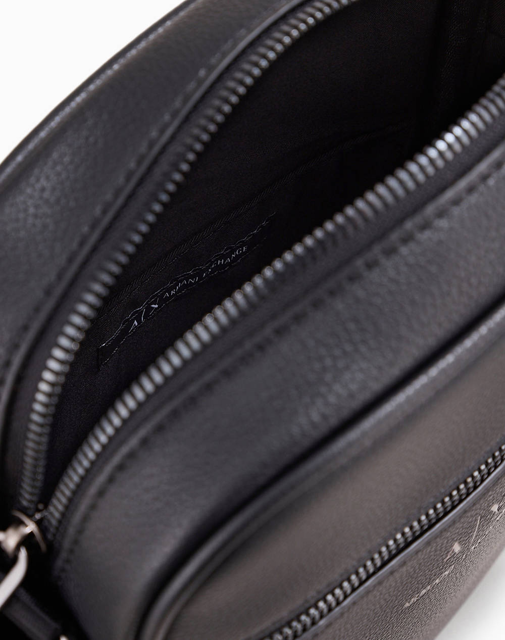 ARMANI EXCHANGE MESSENGER BAG (Dimensiuni: 21.5 x 15 x 6.5cm.)