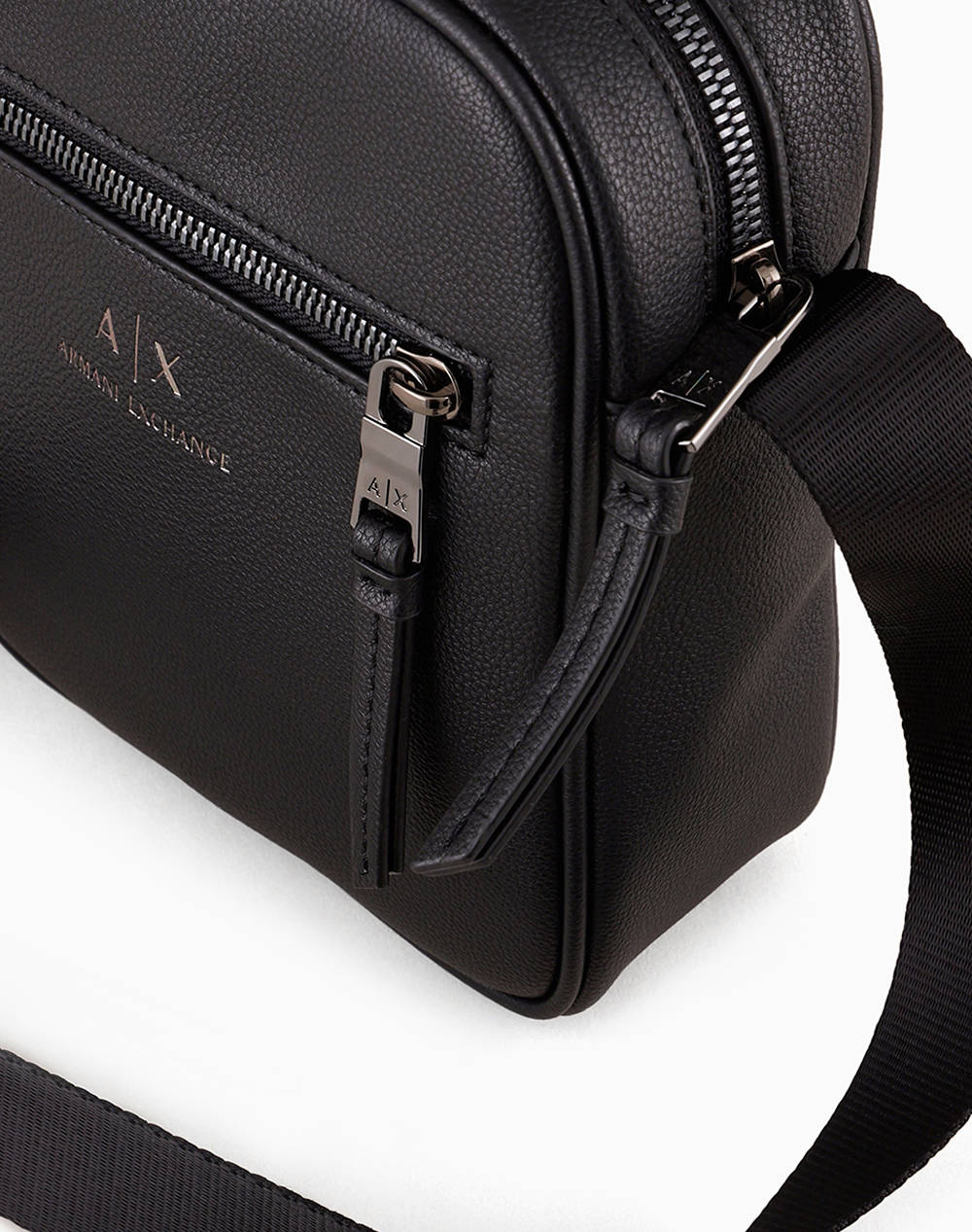 ARMANI EXCHANGE MESSENGER BAG (Dimensiuni: 21.5 x 15 x 6.5cm.)