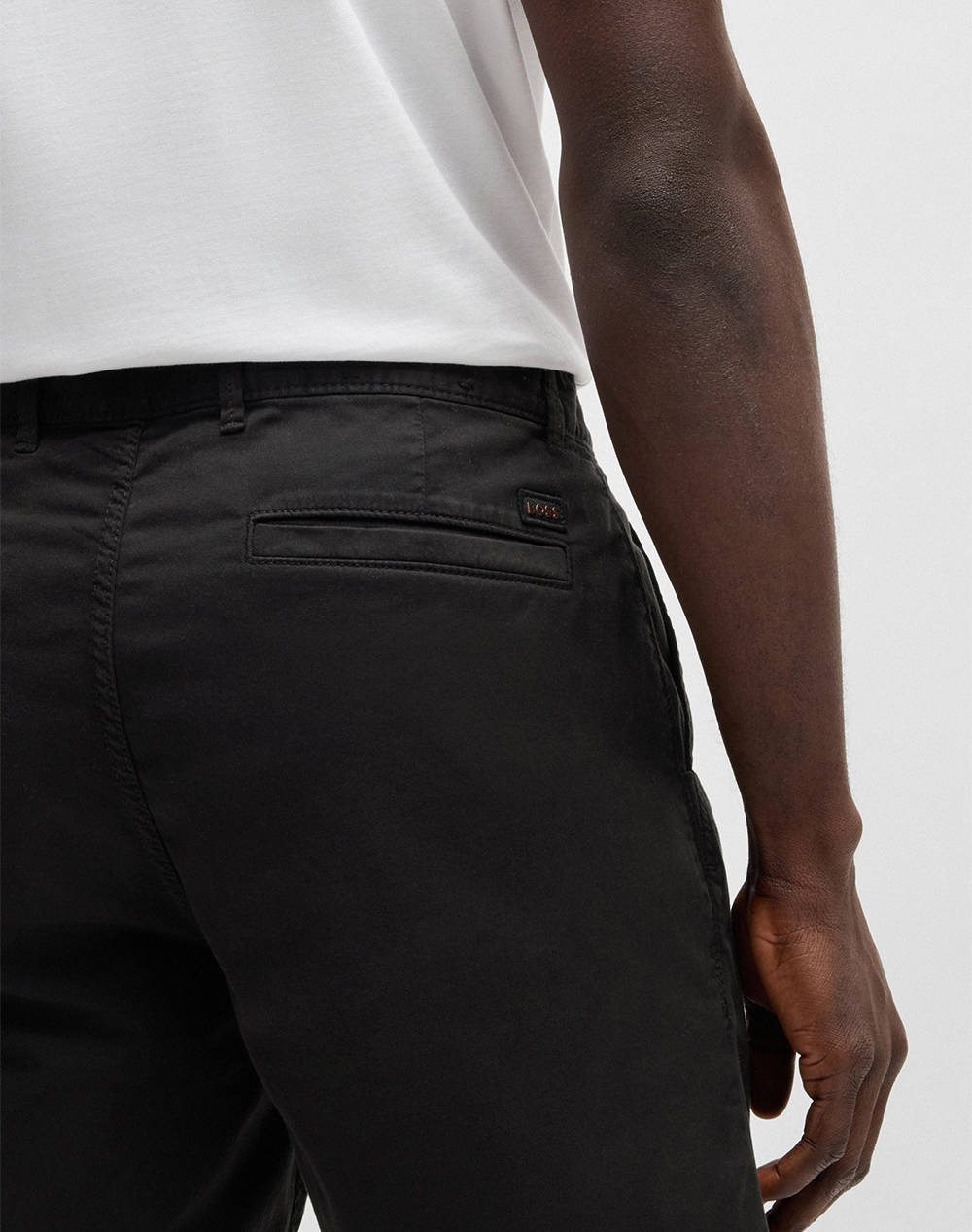 BOSS Chino-slim-Shorts 10270650 01