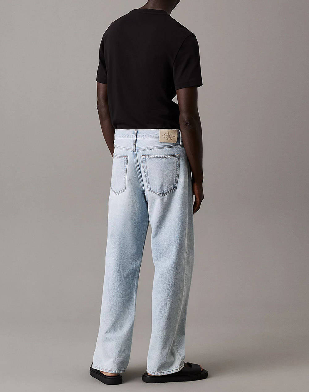 CALVIN KLEIN TEXTURED EMBROIDERY T-SHIRT
