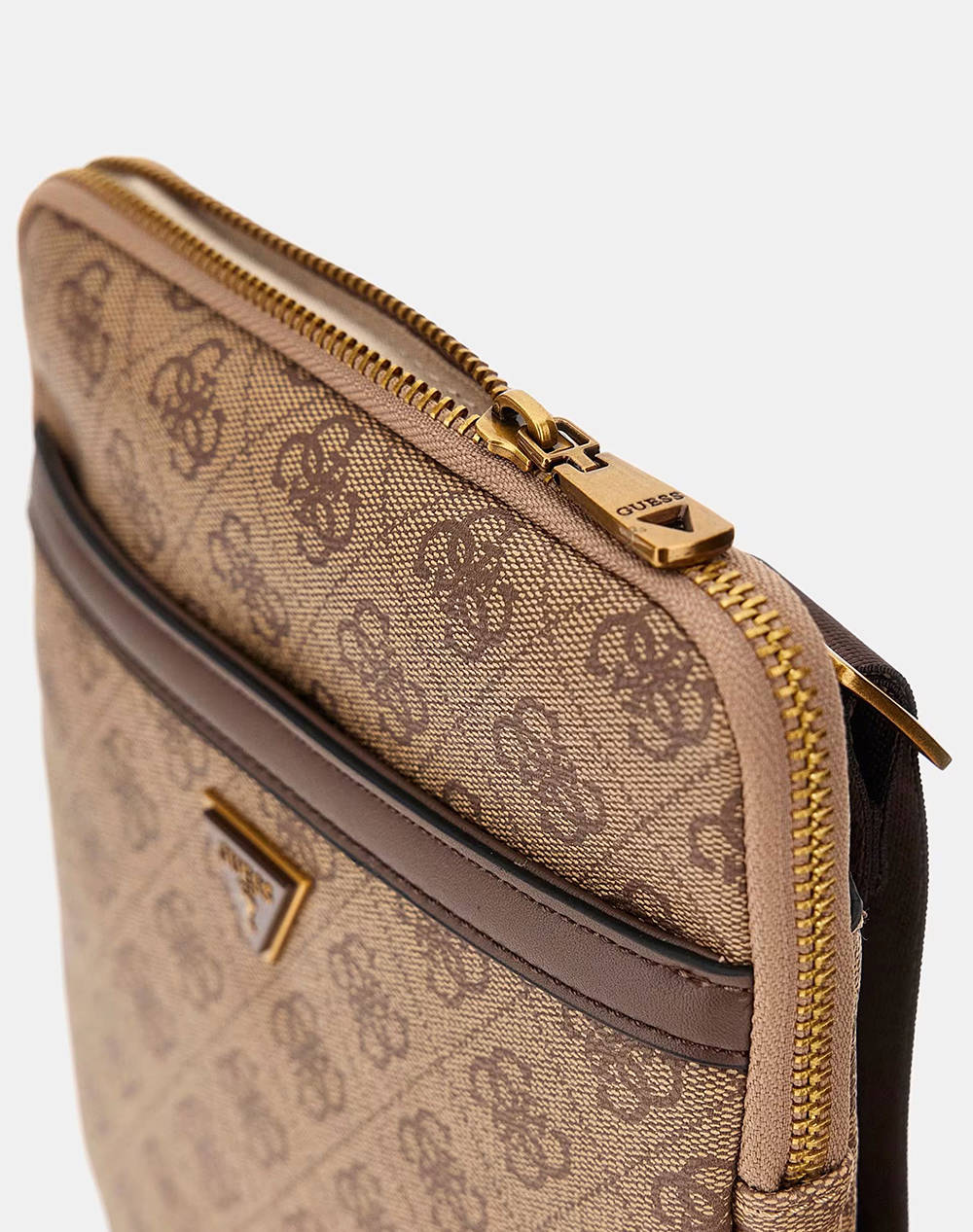 GUESS MILANO CROSSBODY FLAT GEANTA DE BARBATI (Dimensiuni: 19 x 23 x 2cm.)
