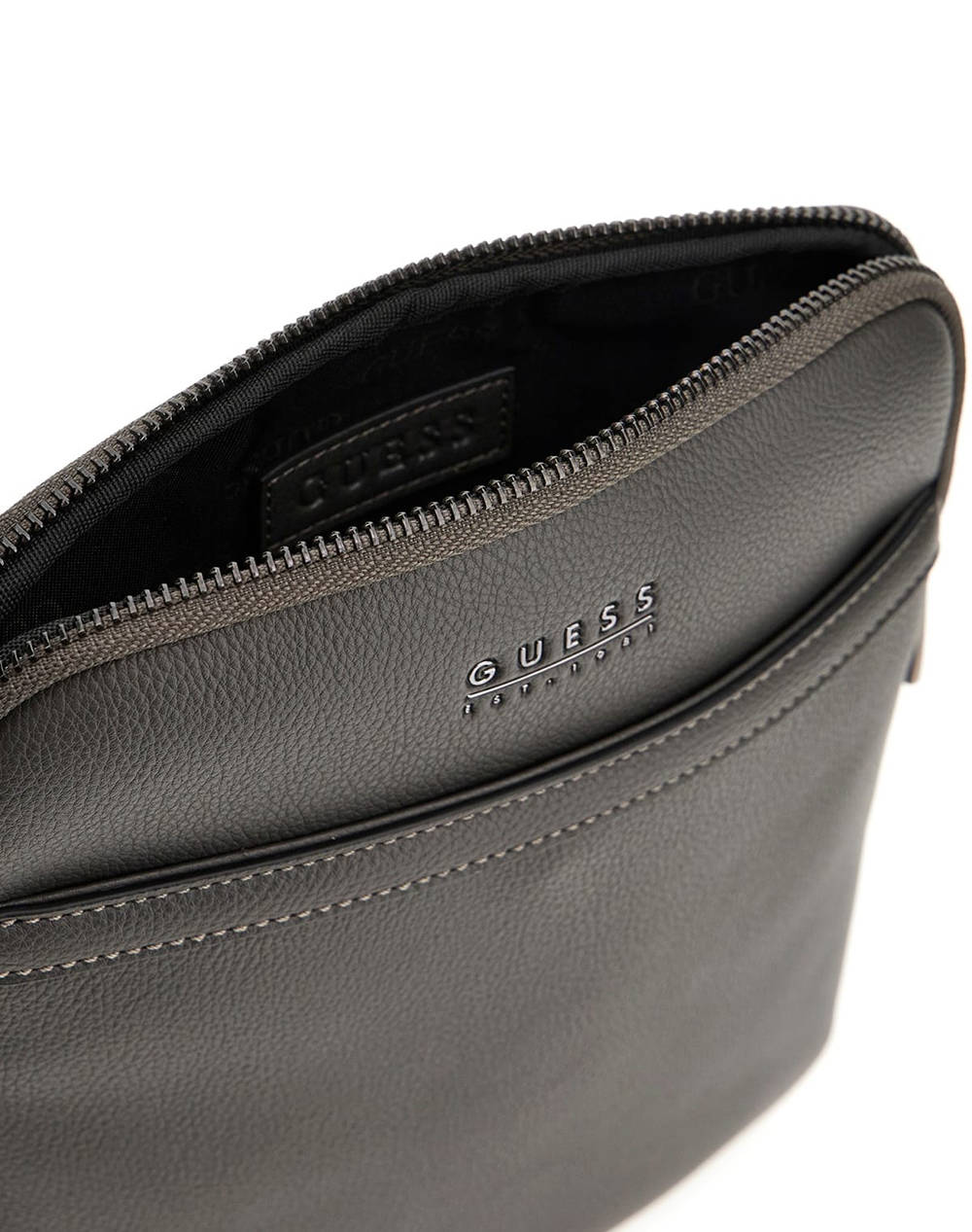 GUESS MILANO CROSSBODY FLAT GEANTA DE BARBATI (Dimensiuni: 19 x 23 x 2cm.)