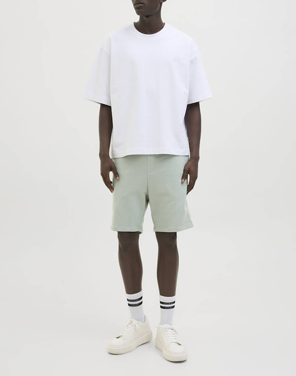 JACK&JONES JPSTGORDON BEAU SWEAT SHORTS MID