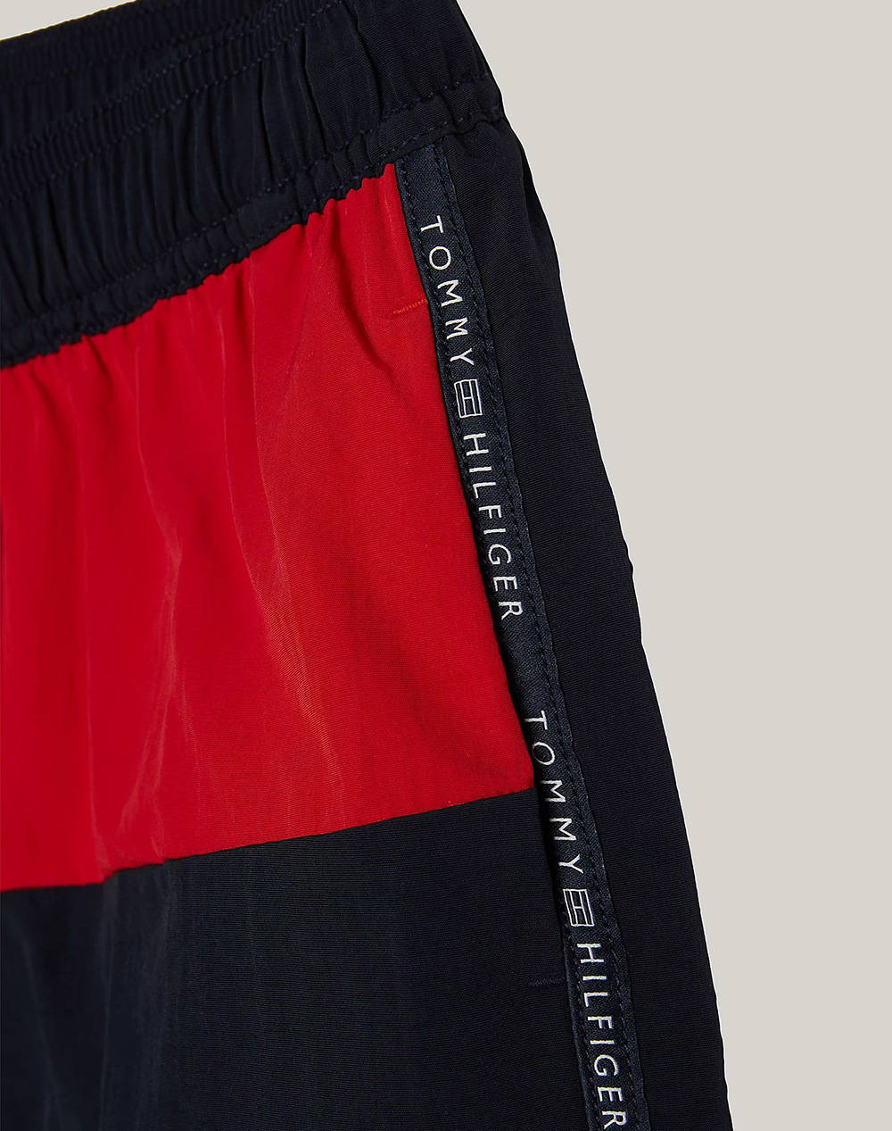 TOMMY HILFIGER MEDIUM DRAWSTRING