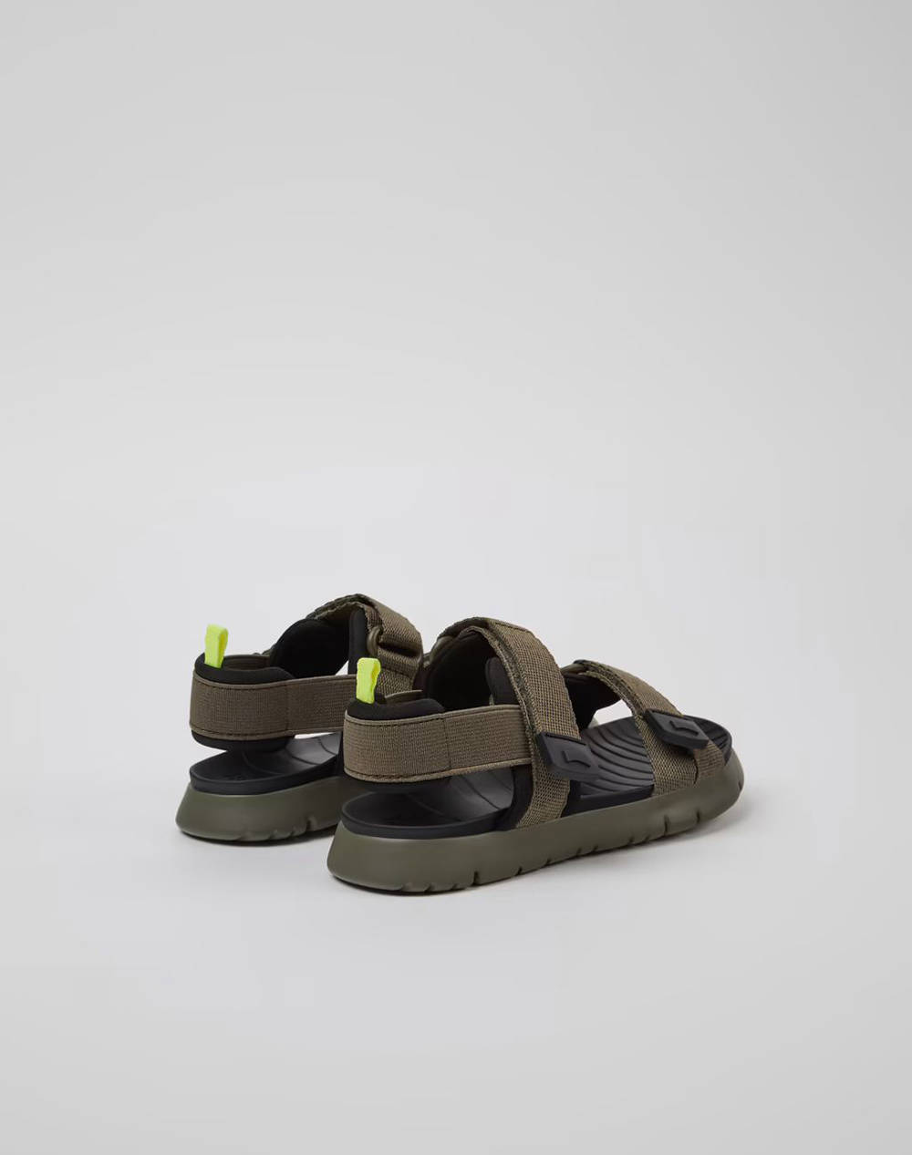 CAMPER Web.Romero,Olas Negro/MiraSand Romero
