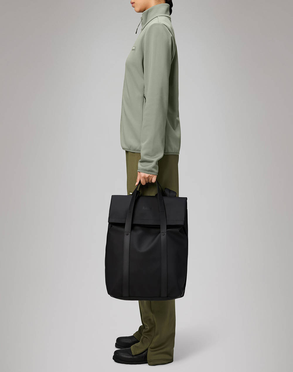 RAINS 2 Way Tote Backpack W3 (Dimensiuni: 58 x 12 x 33cm.)