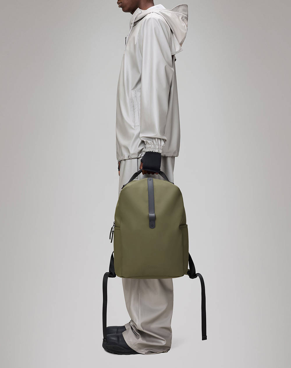 RAINS Clip Front Backpack W3 (Dimensiuni: 44 x 16 x 30cm.)