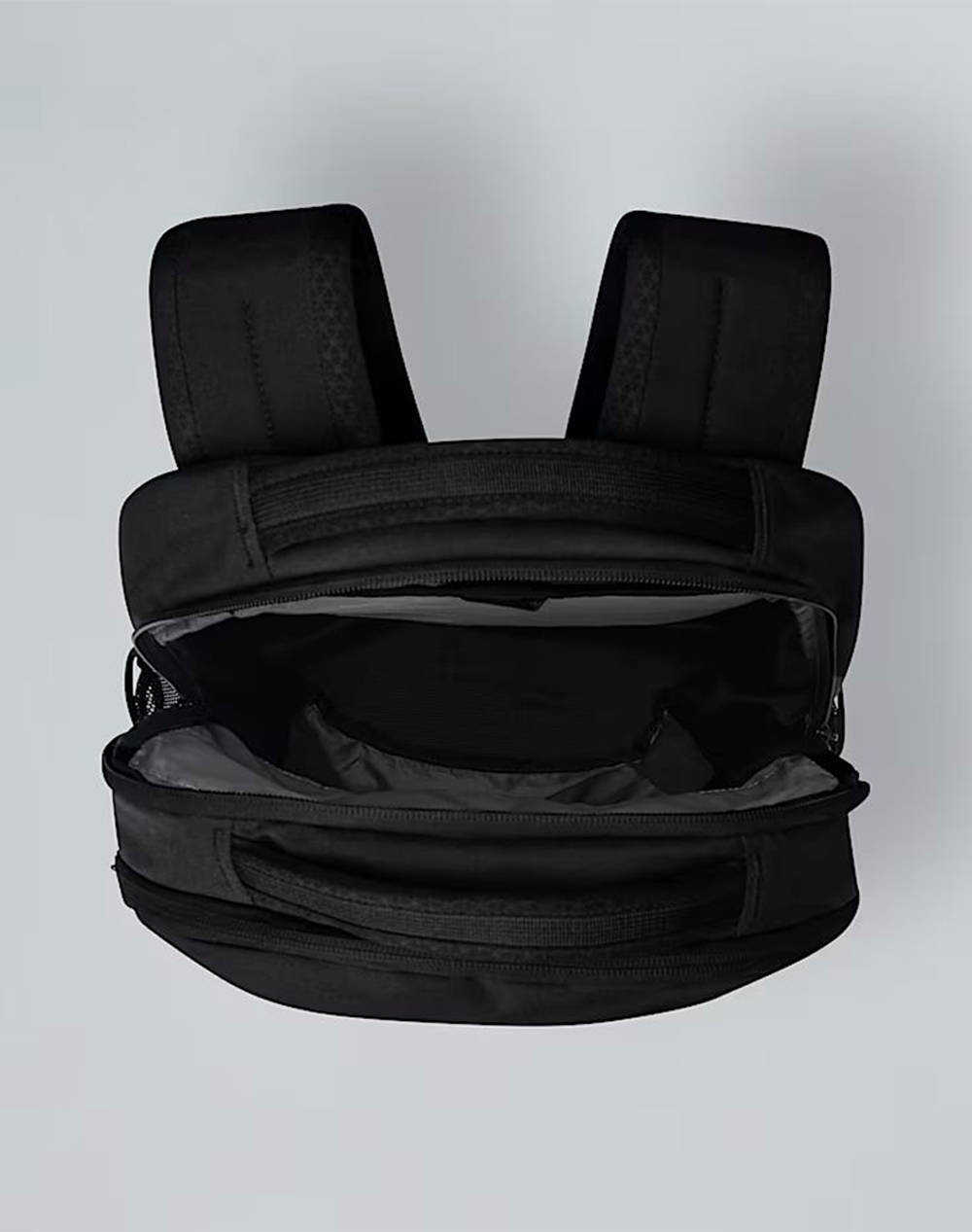 THE NORTH FACE VAULT BACKPACK (Dimensiuni: 27,9 x 21.6 x 45.7cm.)