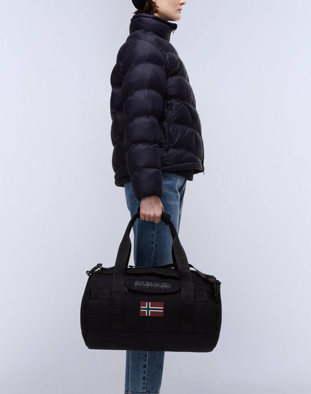 NAPAPIJRI BERING TRAVEL SMALL 1 (Dimensiuni: 46 x 28 x 28cm.)