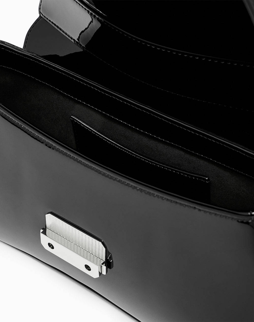 EMPORIO ARMANI SHOULDER BAG (Dimensiuni: 28 x 15 x 7cm.)