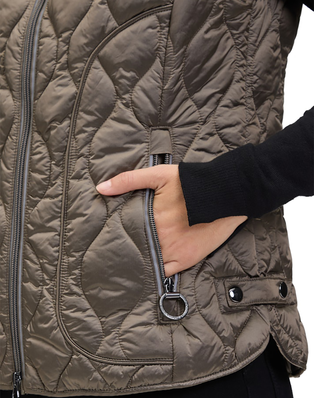 BETTY BARCLAY GILLET