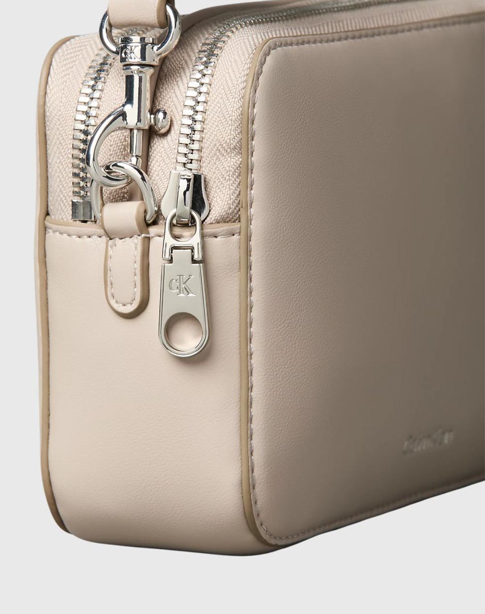 CALVIN KLEIN WEBBING DOUBLE STRAP CAMERA BAG