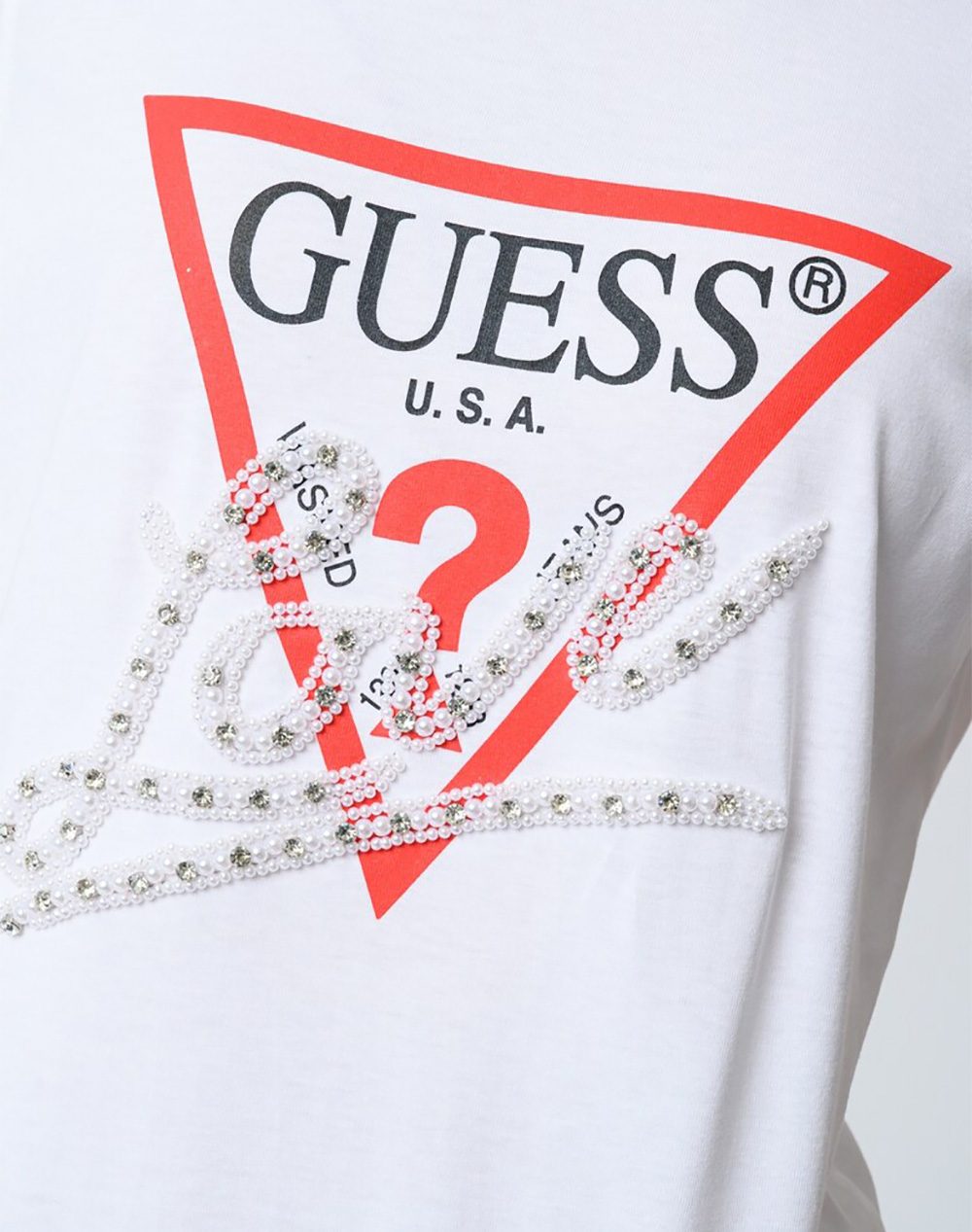GUESS SS CN PEARLS LOVE TRIANGLE TEE BLUZA DE DAMA