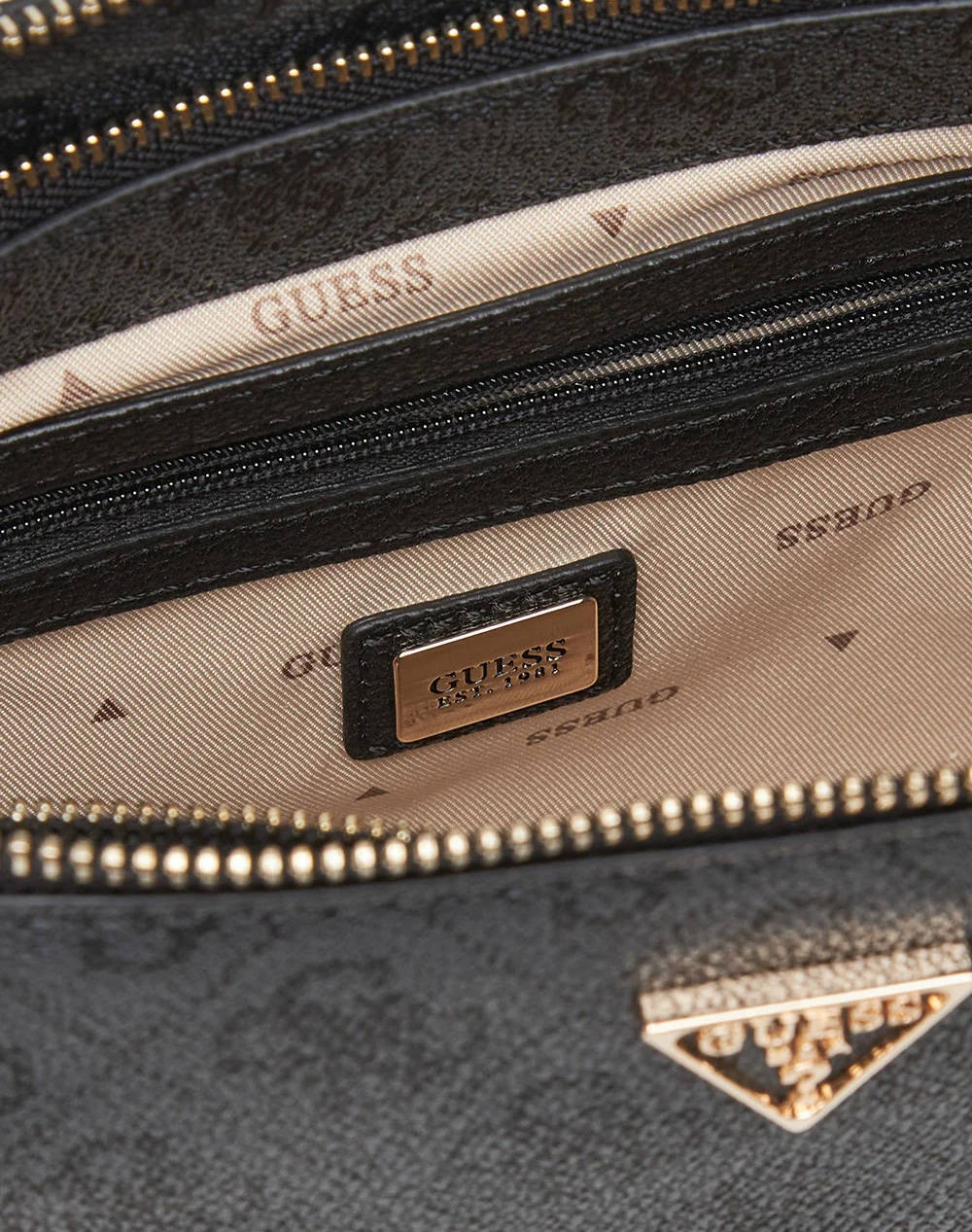 GUESS NOELLE II TRI COMP CROSSBODY GEANTA DE DAMA (Dimensiuni: 26 x 18.5 x 7.5cm.)