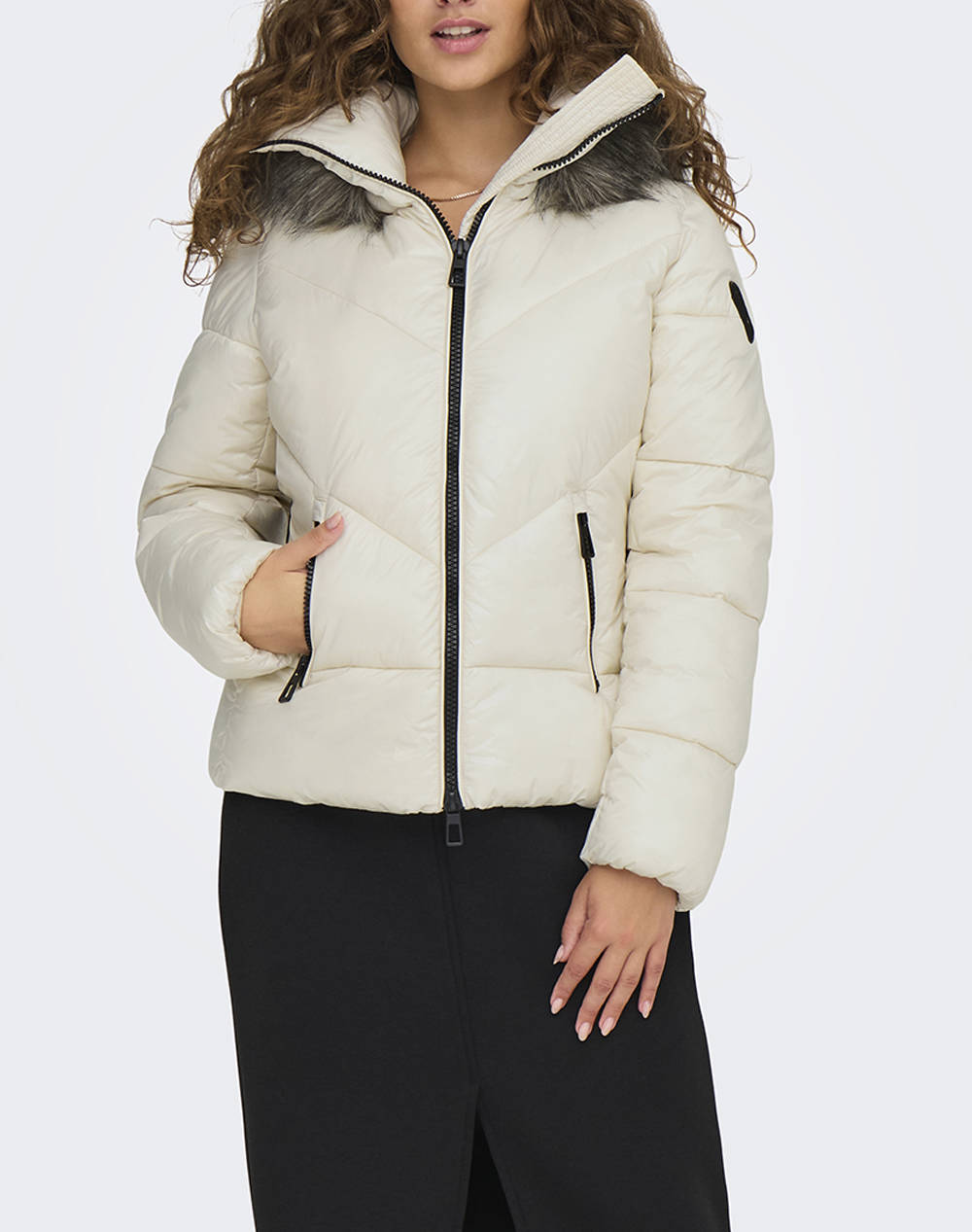 ONLY ONLFEVER SHORT PUFFER LIFE CC OTW