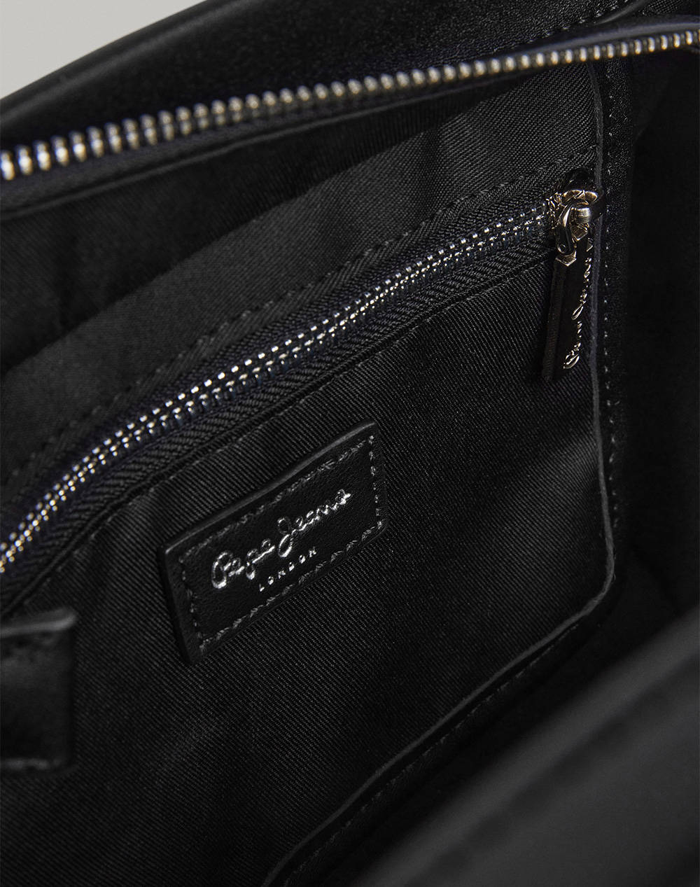 PEPE JEANS DROP 2 ZADIE MARREL GEANTA DE DAMA (Dimensiuni: 10.5 x 26 x 18cm.)