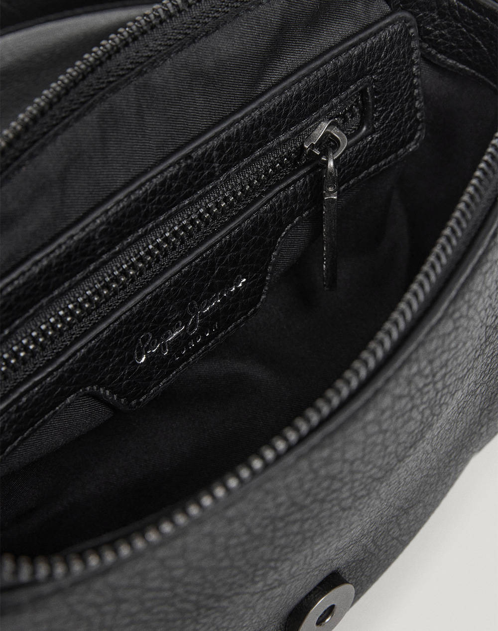 PEPE JEANS DROP 2 CRISHA CODE GEANTA DE DAMA (Dimensiuni: 20 x 15.5 x 6.5cm.)