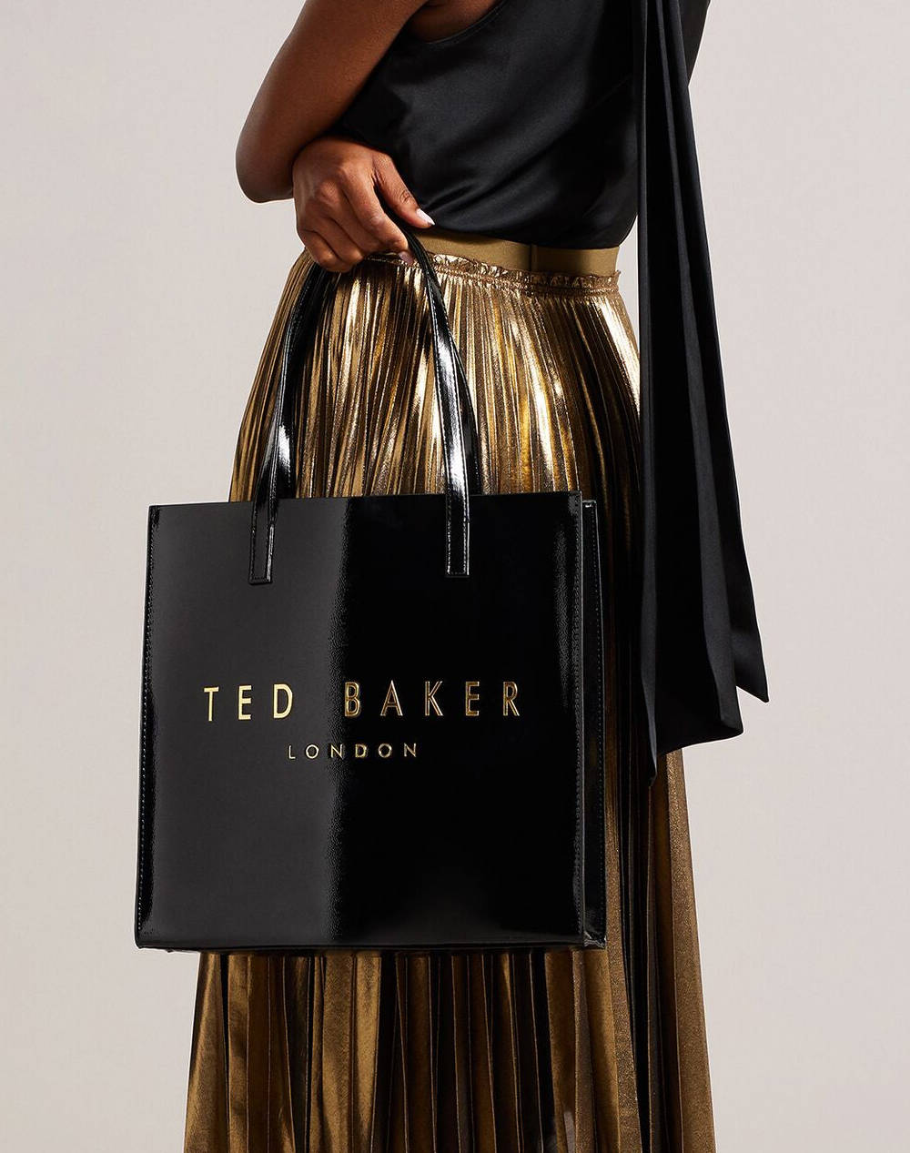 TED BAKER CRINKON Crinkle Large Icon Bag (Dimensiuni: 34.5 x 34.5 x 11.5cm.)