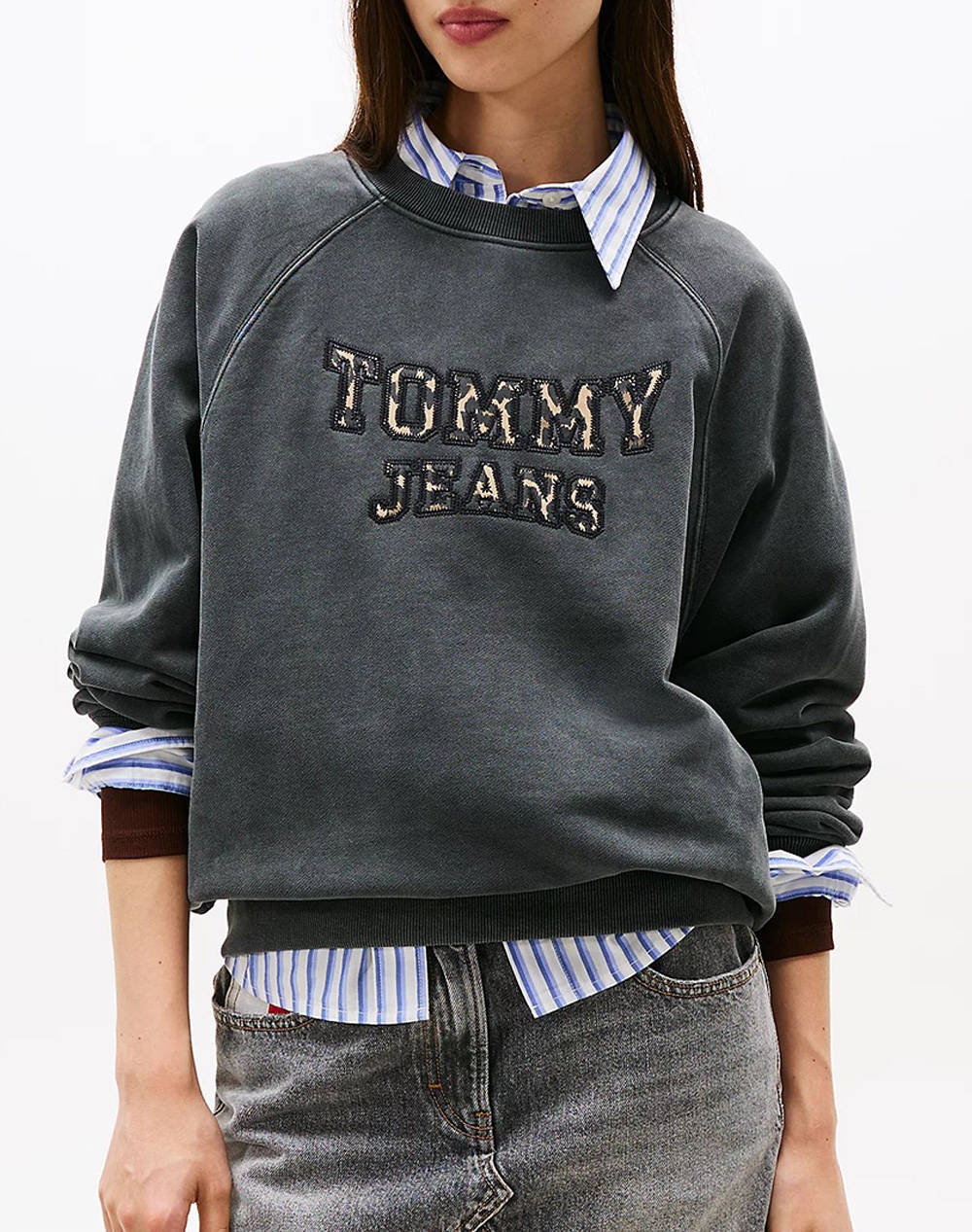 TOMMY JEANS TJW BXY LEOPARD VARSITY CREW