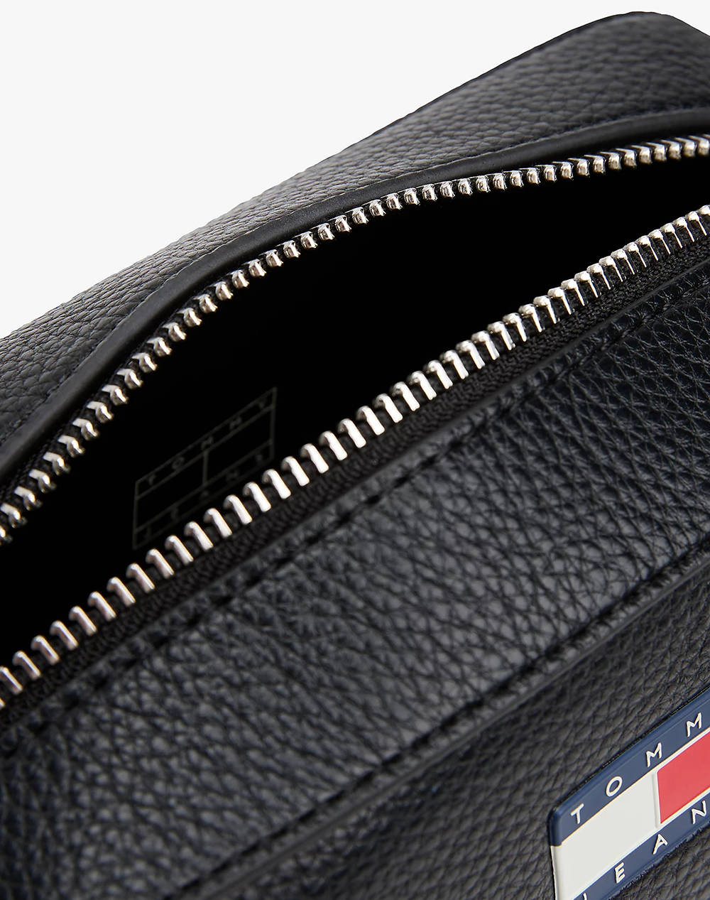 TOMMY JEANS TJW MUST CAMERA BAG (Dimensiuni: 18 x 7 x 14cm.)
