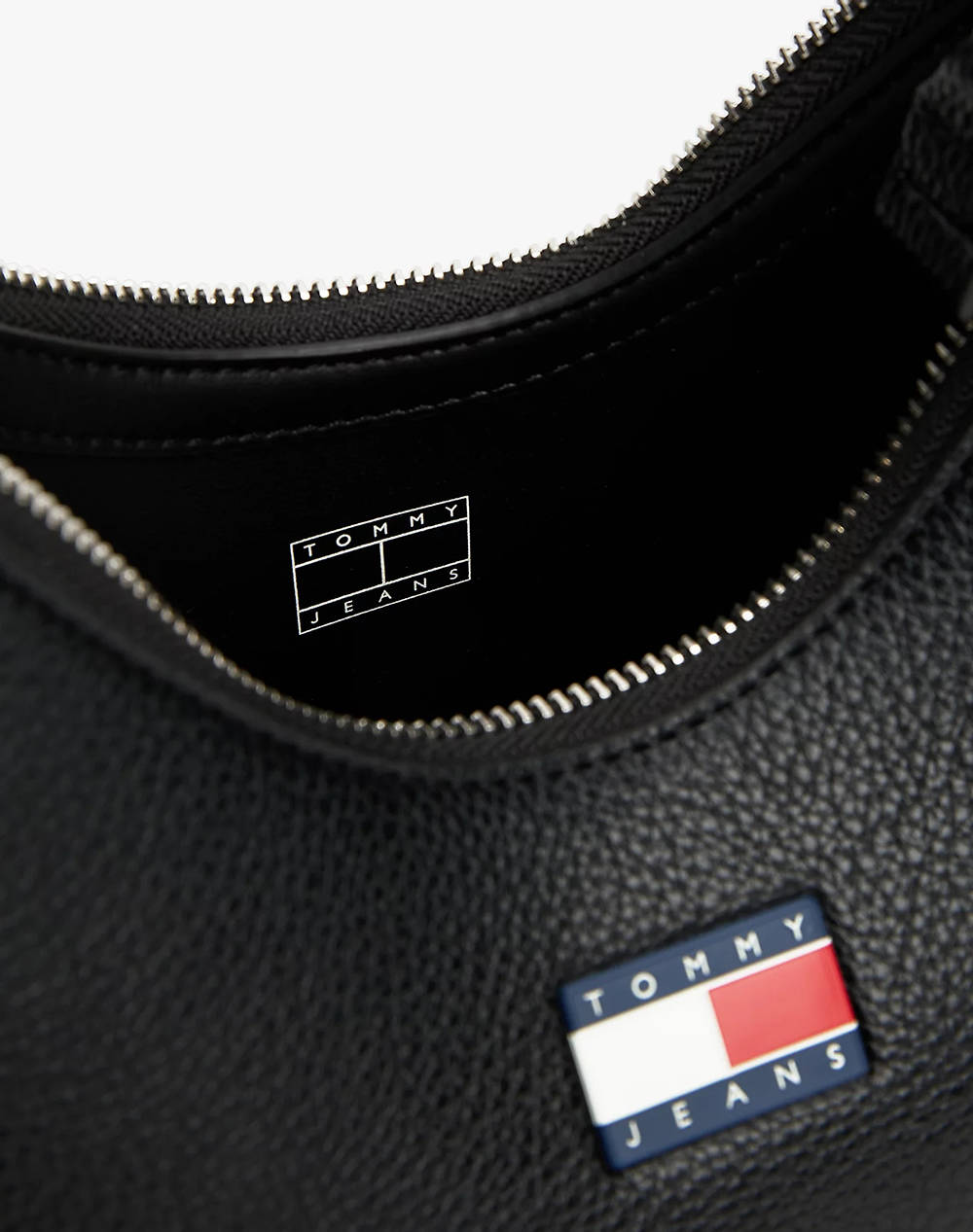 TOMMY JEANS TJW MUST SHOULDER BAG (Dimensiuni: 27 x 7.5 x 23.5cm.)