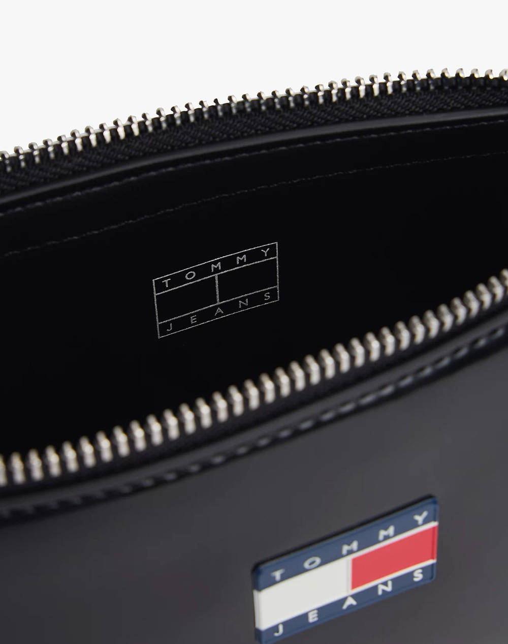 TOMMY JEANS TJW MUST SHOULDER BAG (Dimensiuni: 25.5 x 4.5 x 13cm.)