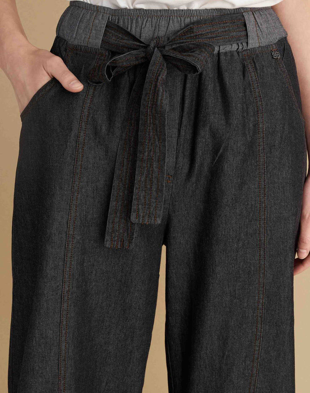 ATTRATTIVO PANTALONI