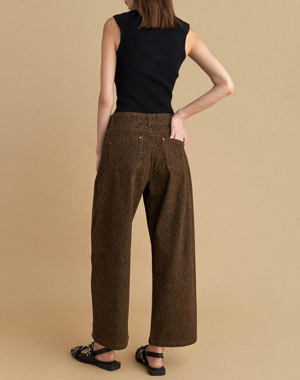 ATTRATTIVO PANTALONI&CUREA