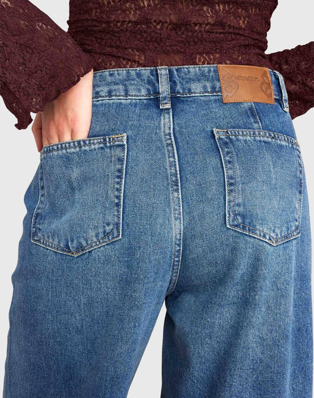 ATTRATTIVO PANTALONI