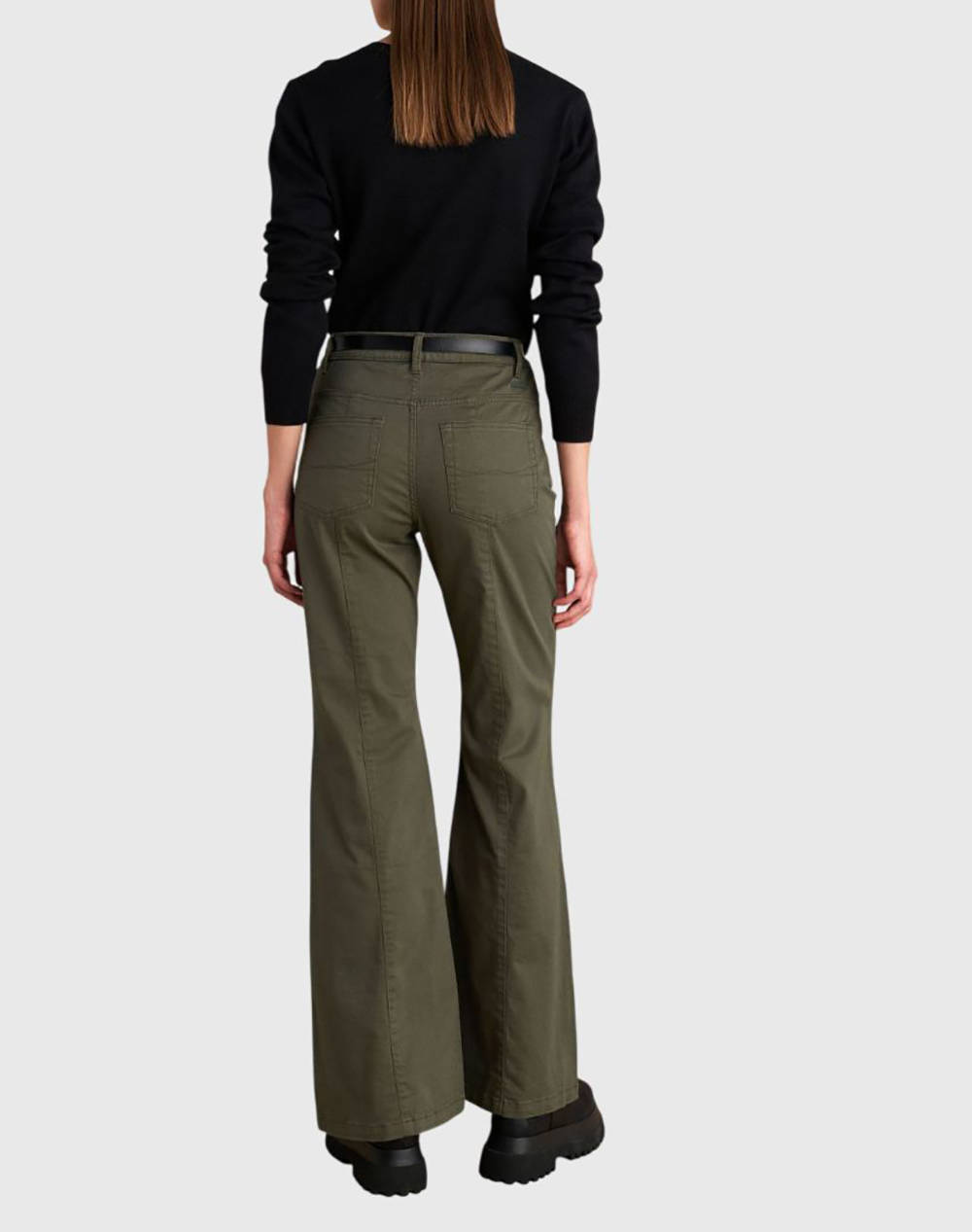 ATTRATTIVO PANTALONI&CUREA