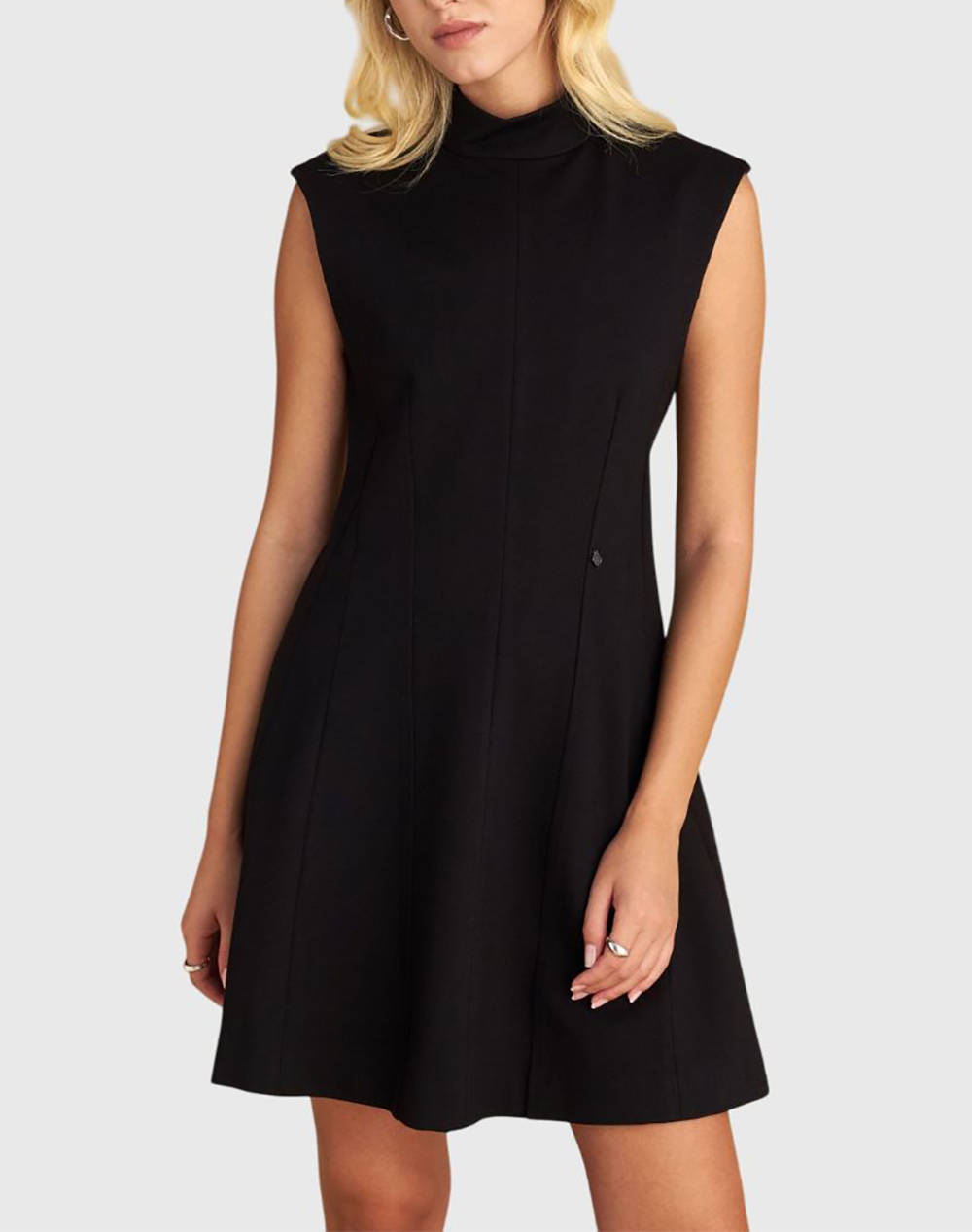 ATTRATTIVO ROCHIE