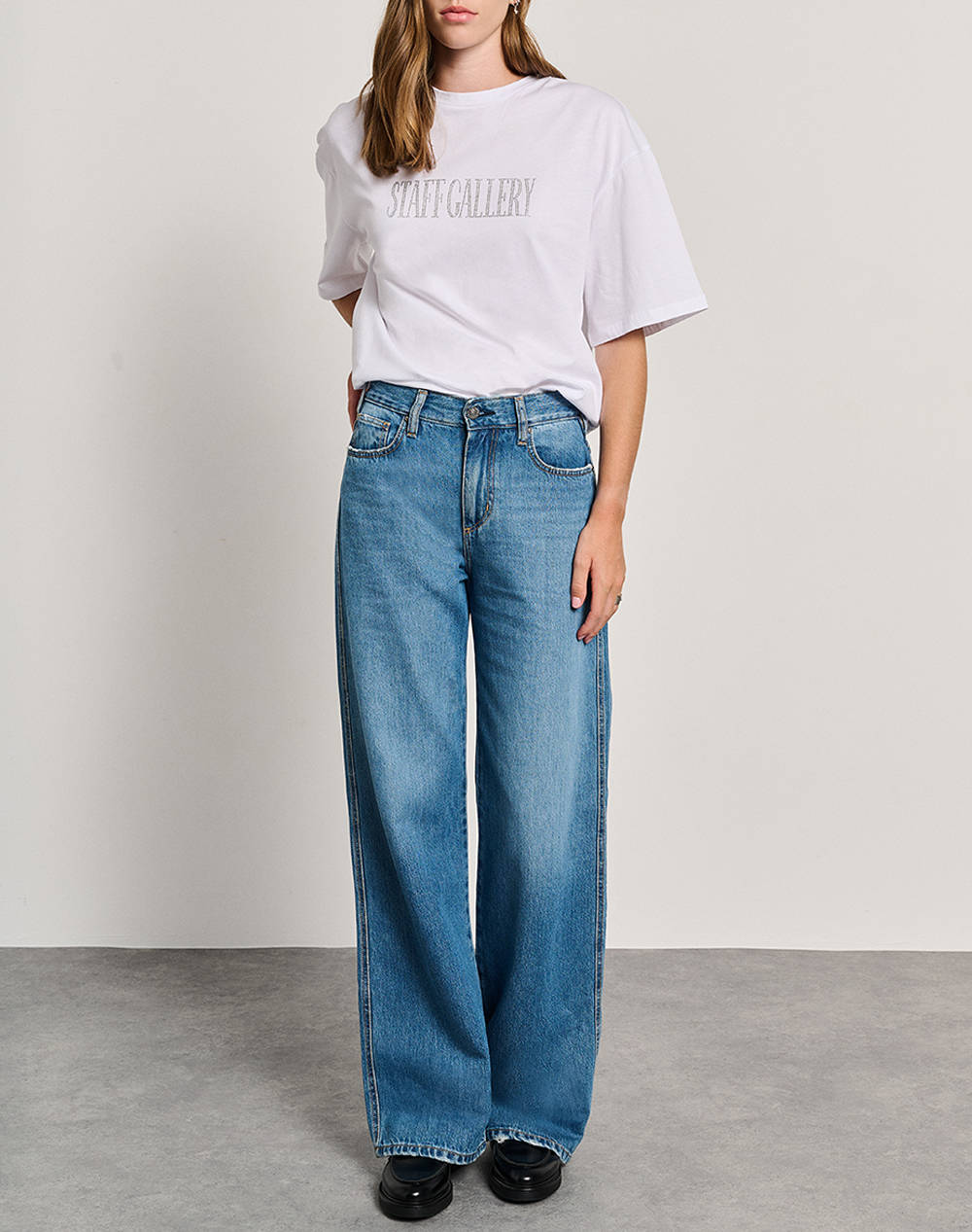 STAFF Carla T-Shirt