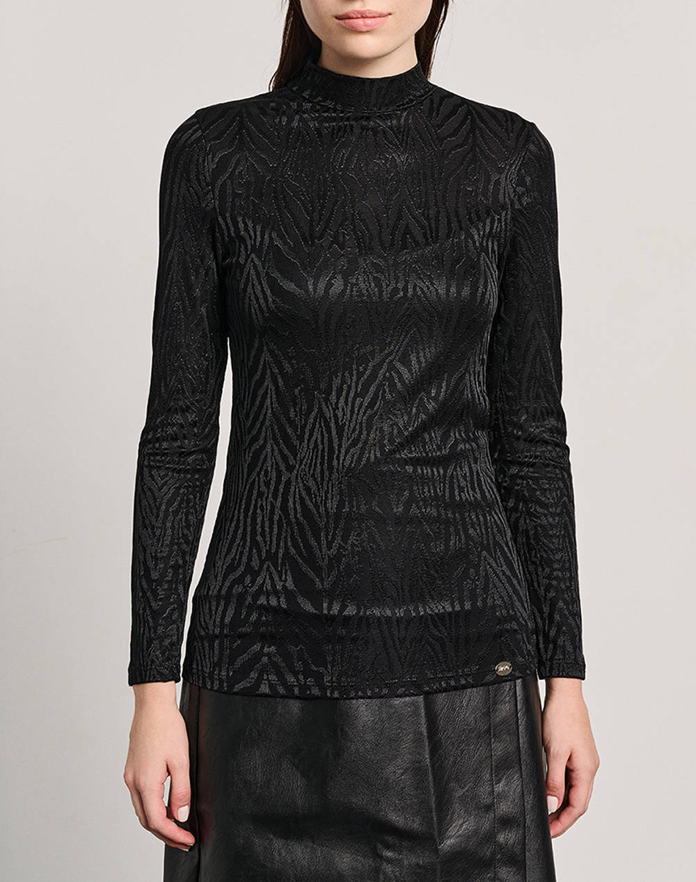 STAFF Samantha Long Sleeve Top