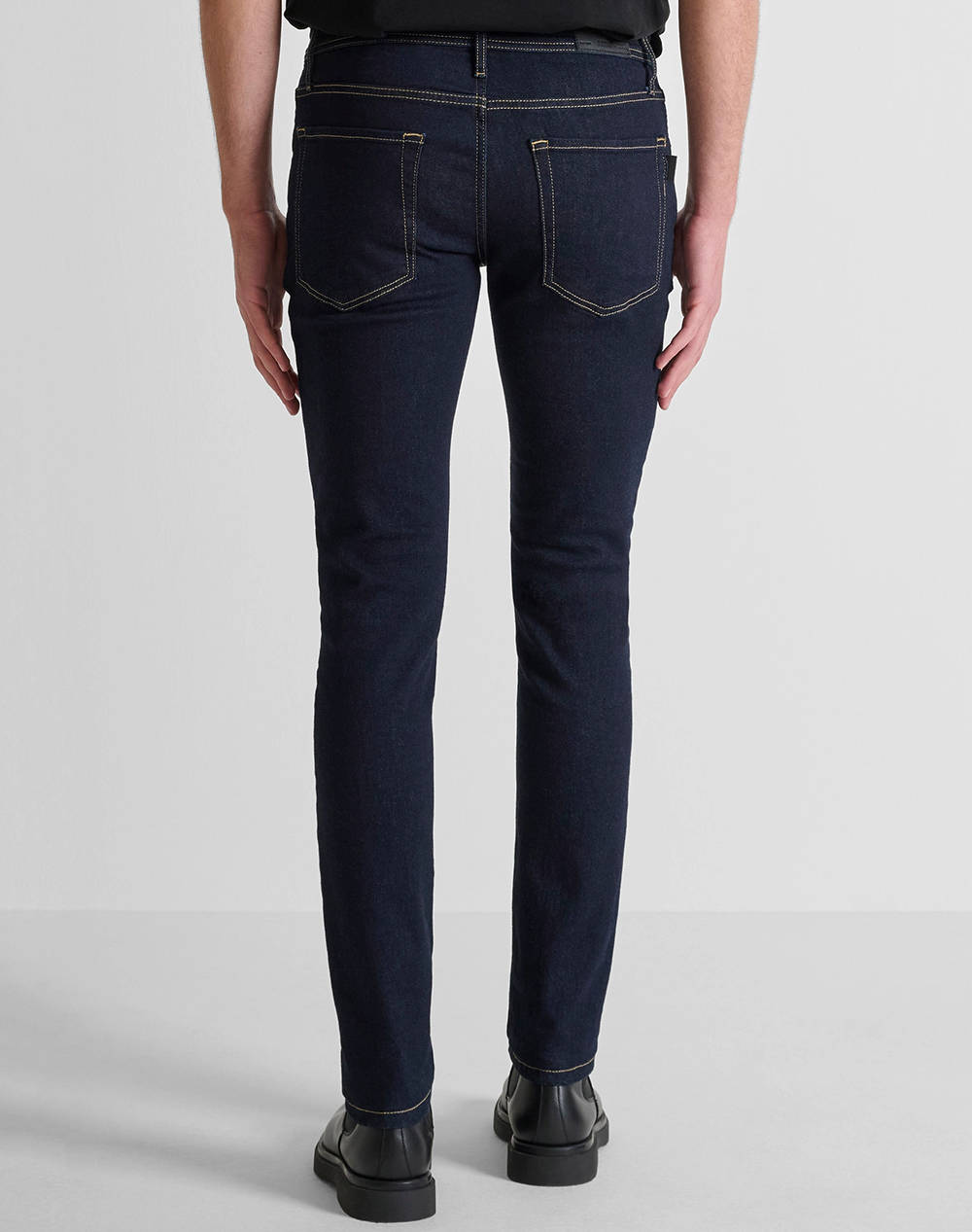 ANTONY MORATO MMDT00241FA7505111W01907 MIN OF 12 JEANS OZZY TAPERED FIT IN ICONIC BASIC BLUE DENIM PANTALONI DE BARBATI