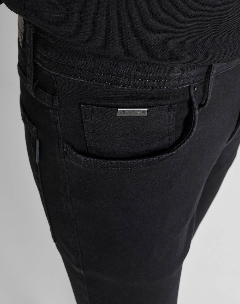 ANTONY MORATO MMDT00241FA7504111W01863 MIN OF 12 JEANS OZZY TAPERED FIT IN ICONIC BASIC BLACK STAY BLACK DENIM PANTALONI DE BARBATI