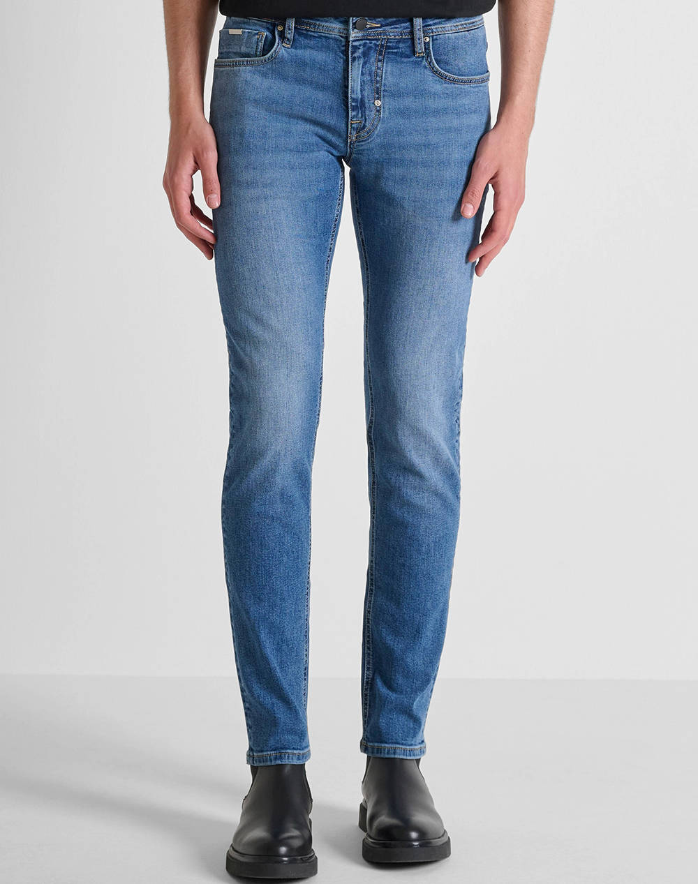 ANTONY MORATO MMDT00241FA7505111W01906 MIN OF 12 JEANS OZZY TAPERED FIT IN ICONIC BASIC BLUE DENIM PANTALONI DE BARBATI