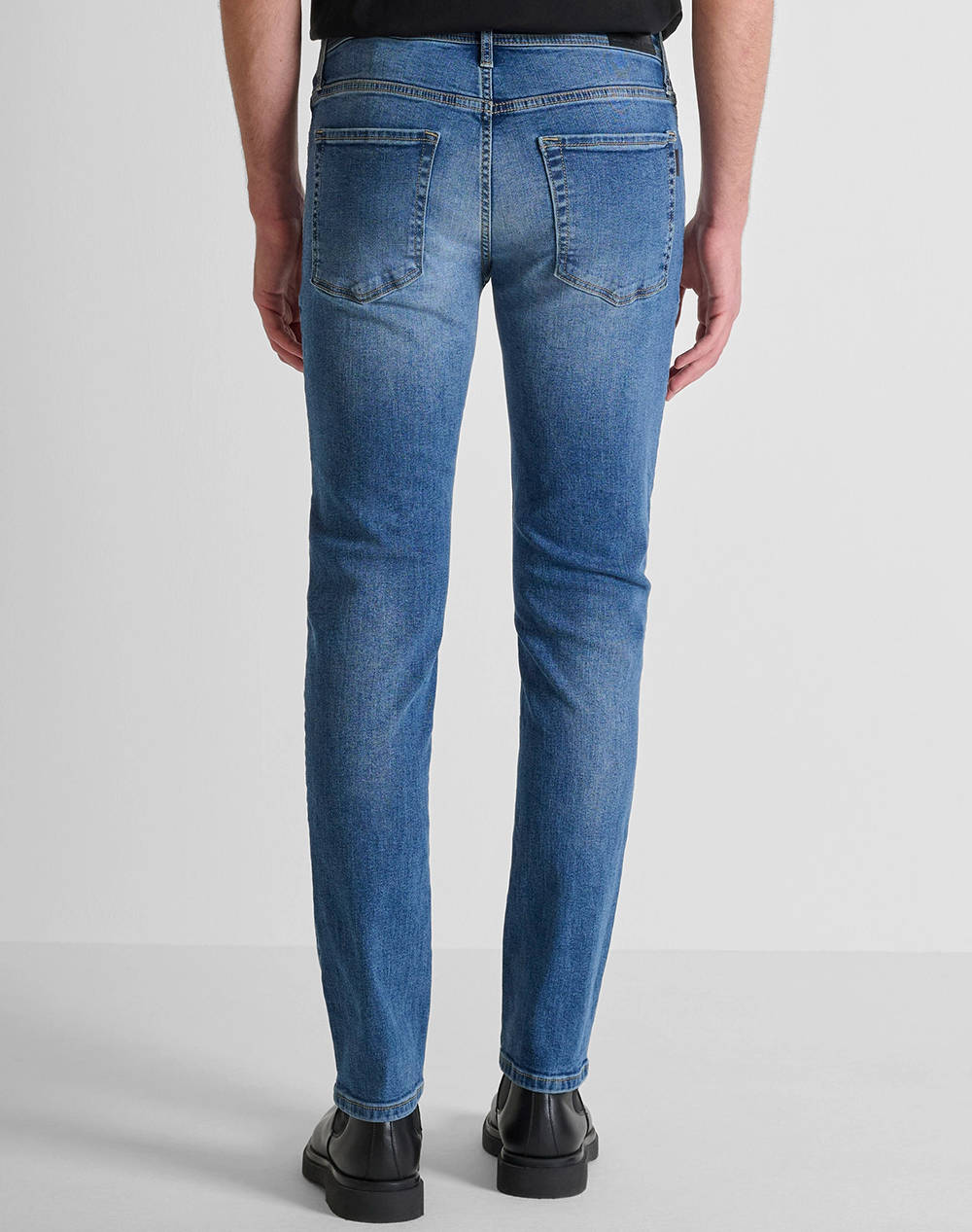 ANTONY MORATO MMDT00241FA7505111W01906 MIN OF 12 JEANS OZZY TAPERED FIT IN ICONIC BASIC BLUE DENIM PANTALONI DE BARBATI