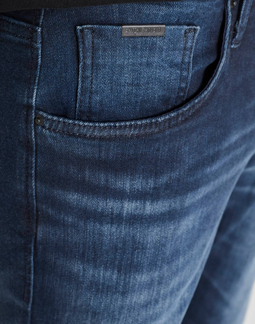 ANTONY MORATO MMDT00282FA7506011W02123 MIN OF 10 JEANS KURT COMFORT TAPERED FIT IN ICONIC BLUE OD DENIM PANTALONI DE BARBATI