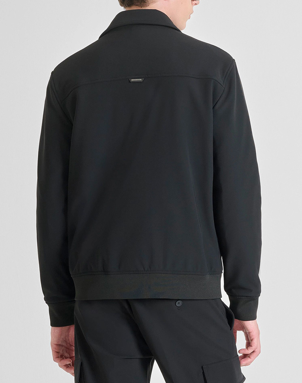 ANTONY MORATO GEACA DE BARBATI