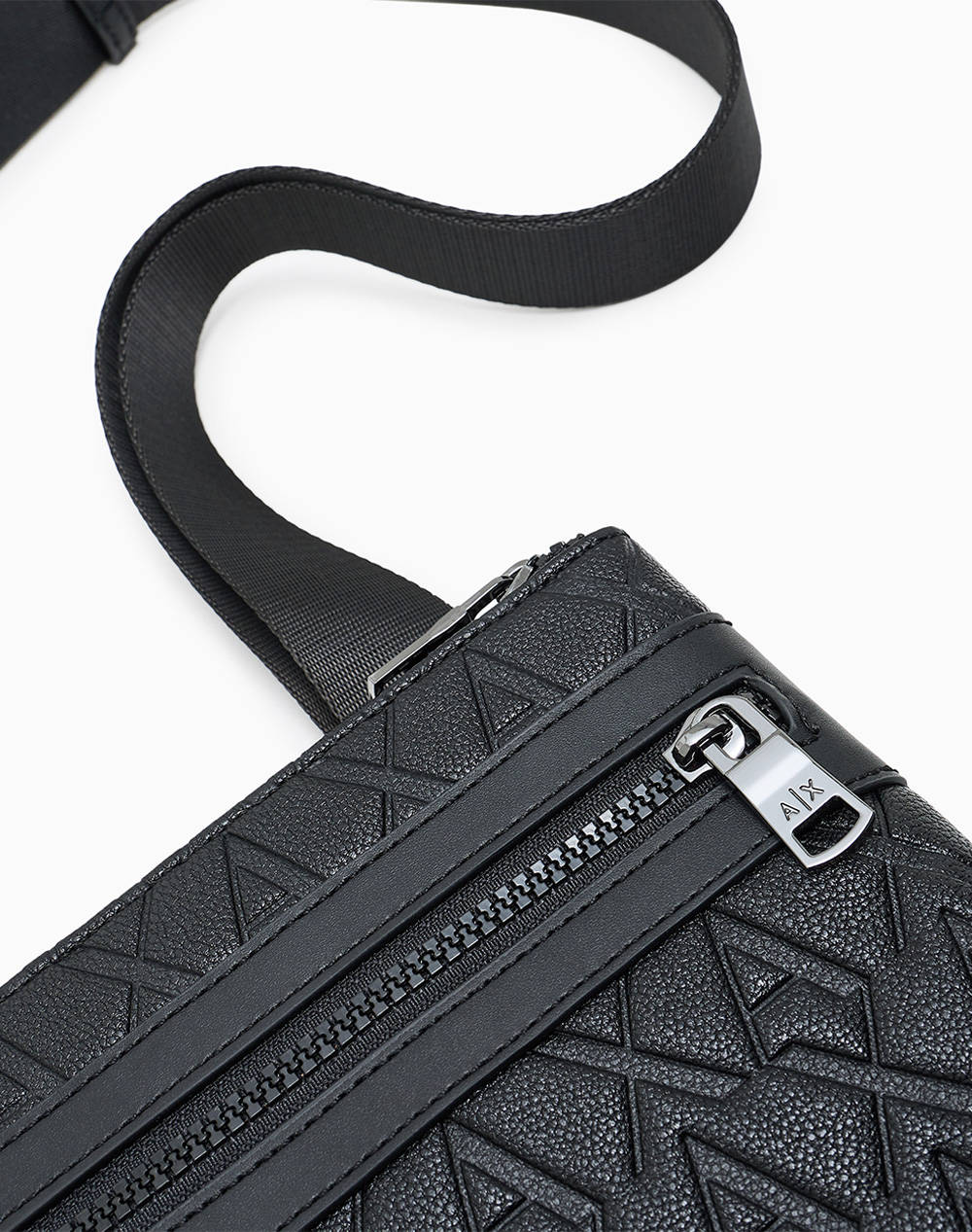ARMANI EXCHANGE MESSENGER BAG (Dimensiuni: 22 x 2 x 21 cm.)