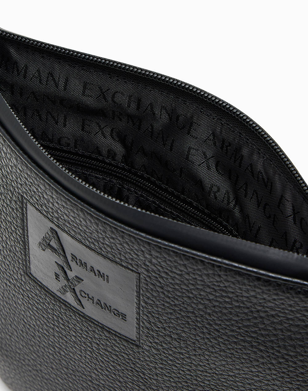 ARMANI EXCHANGE MESSENGER BAG (Dimensiuni: 37 x 5.5 x 14.5 cm.)