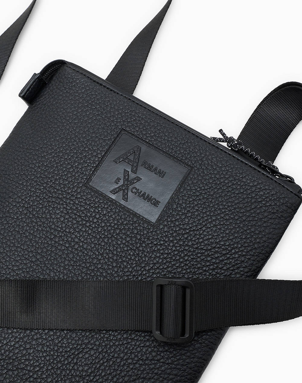 ARMANI EXCHANGE MESSENGER BAG (Dimensiuni: 37 x 5.5 x 14.5 cm.)