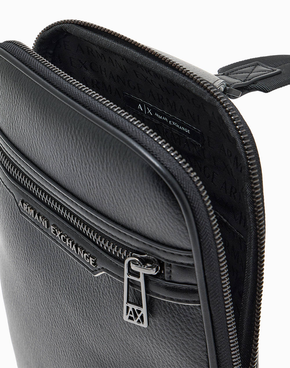 ARMANI EXCHANGE BACKPACK (Dimensiuni: 1,5 x 26 x 17 cm.)