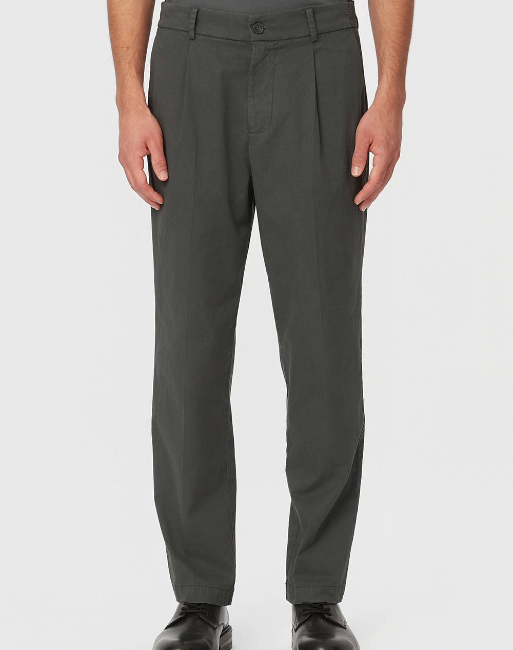 DIRTY LAUNDRY PLEATED PANTS