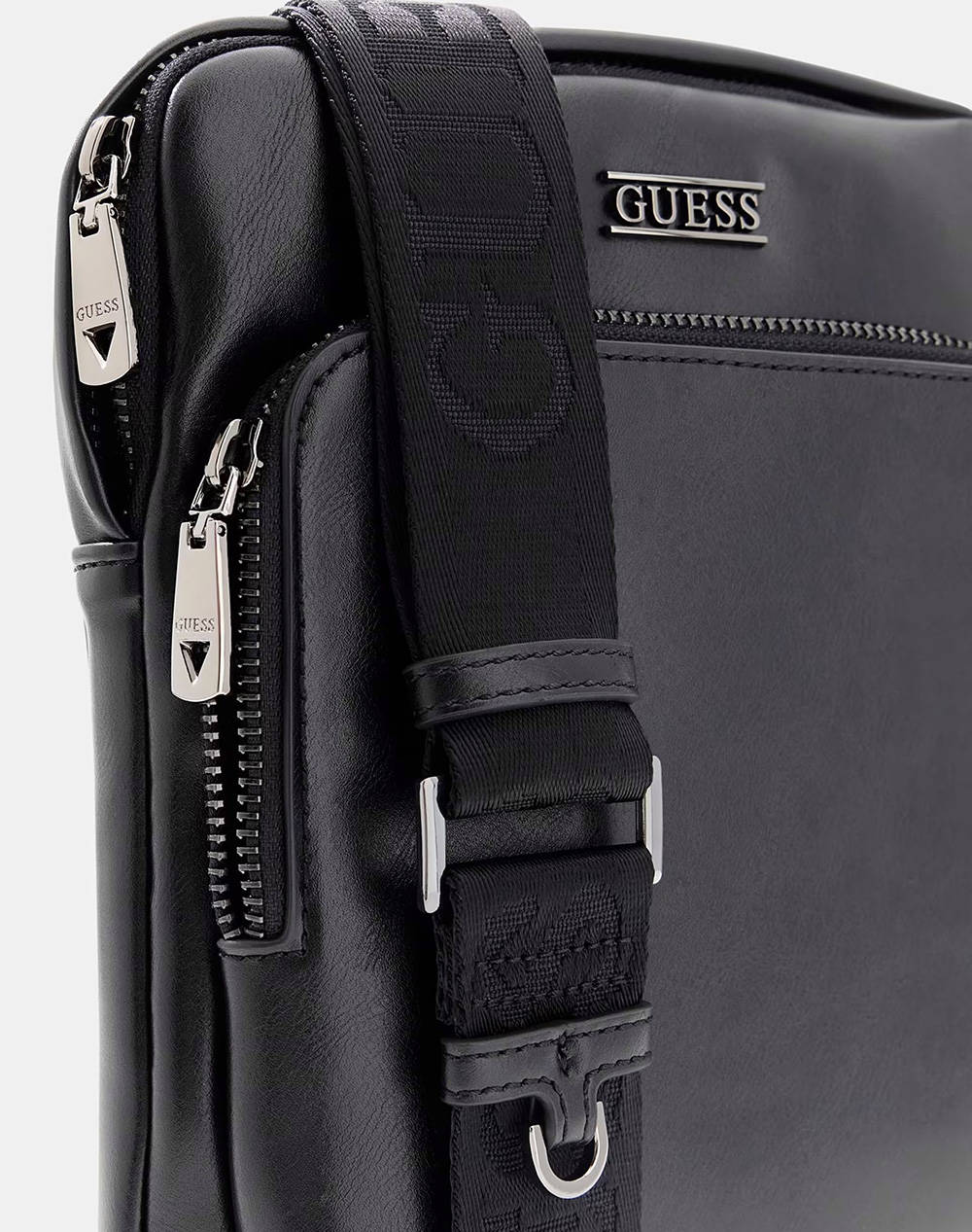 GUESS BOSTON CROSSBODY FLAT GEANTA DE BARBATI (Dimensiuni: 19 x 23 x 2cm.)
