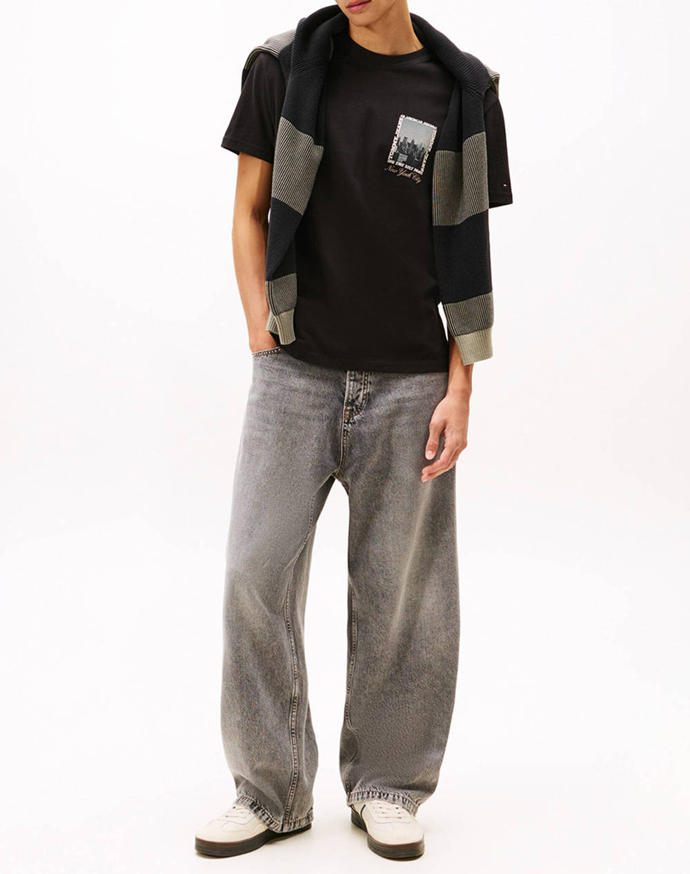TOMMY JEANS TJM REG PHOTO TEE