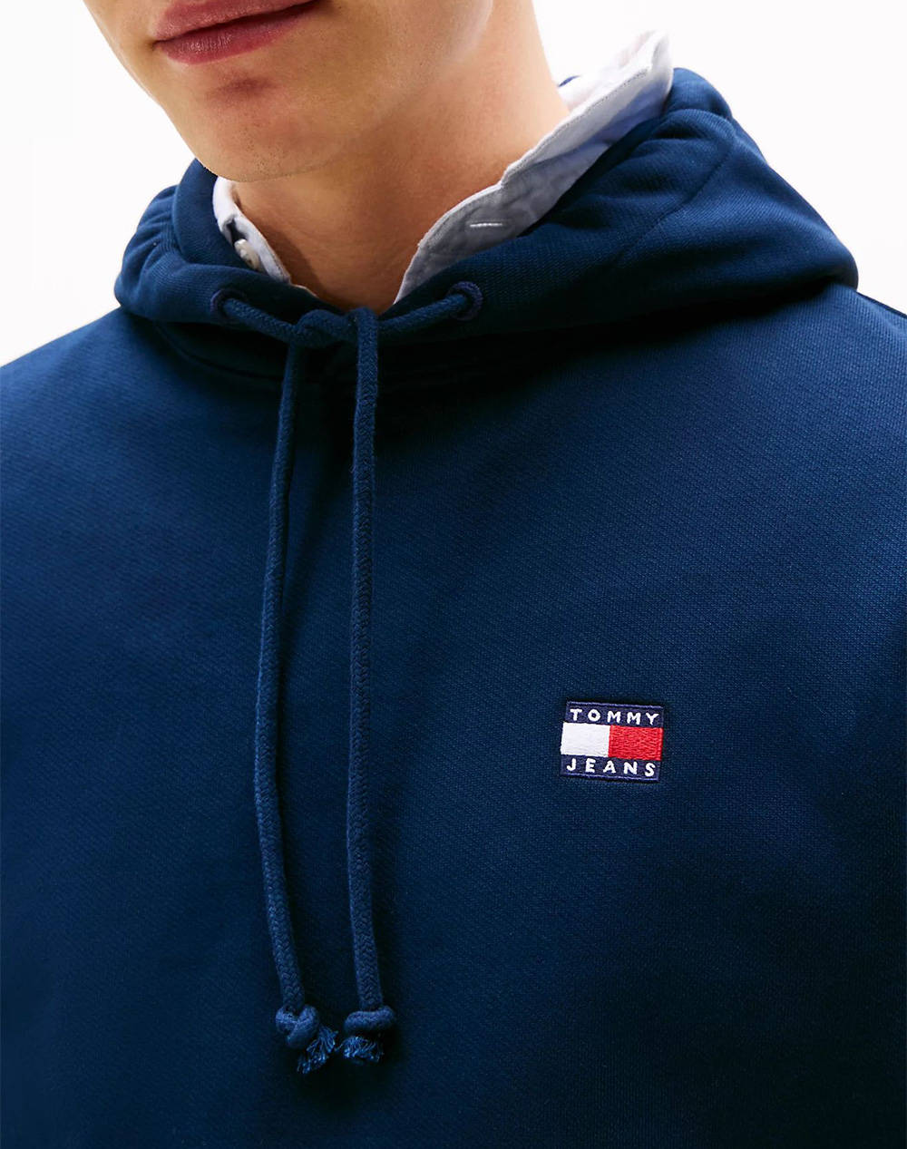 TOMMY JEANS TJM REG BADGE HOODIE EXT